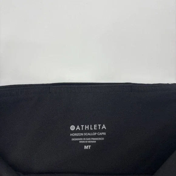 Athleta Horizon Scallop Capri Leggings Black Womens Medium Stretch High Waist - Picture 3 of 7